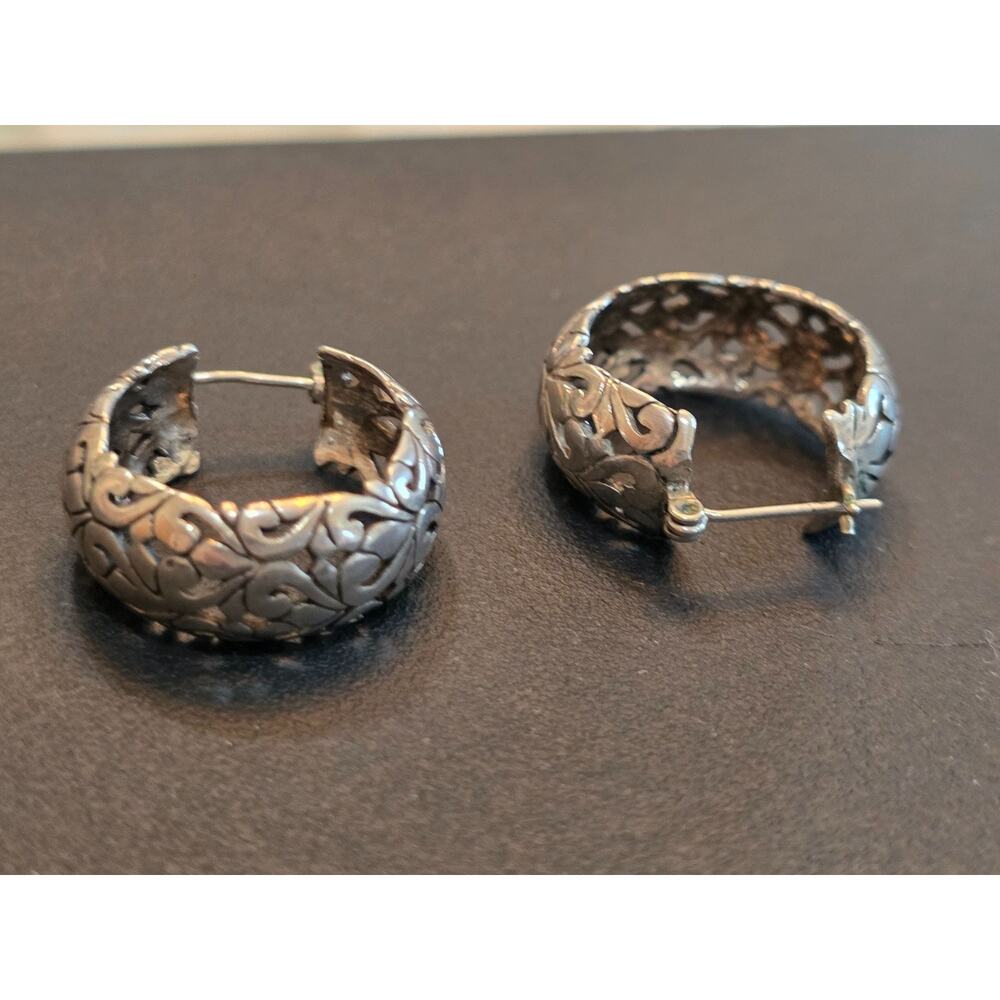 Sterling Silver Intricate Hoop Earrings‎ With Floral Engraving